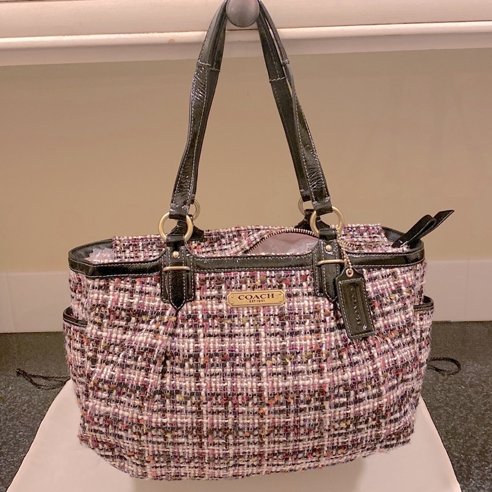 COACH tweed tote with patent leather trim.  Has a very Chanel look. #F20025
